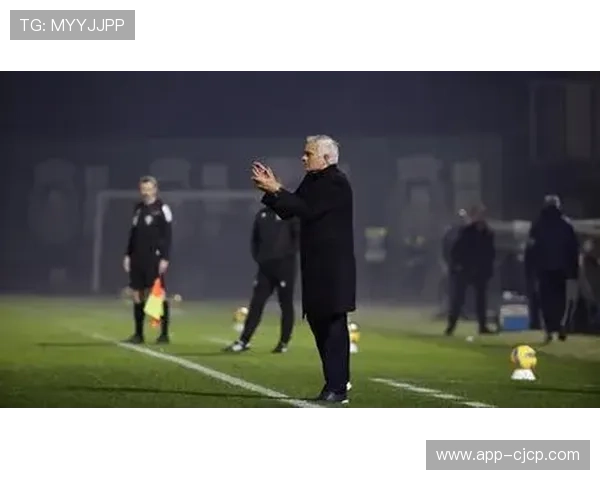 穆里尼奥执教本菲卡后首回伯纳乌：“战术针对性与皇马的情缘”