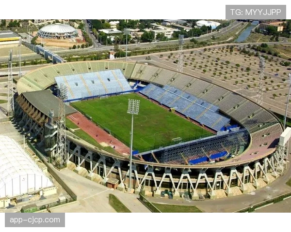 瓦伦西亚梅斯塔利亚球场启动防水改造工程，应对雨季比赛